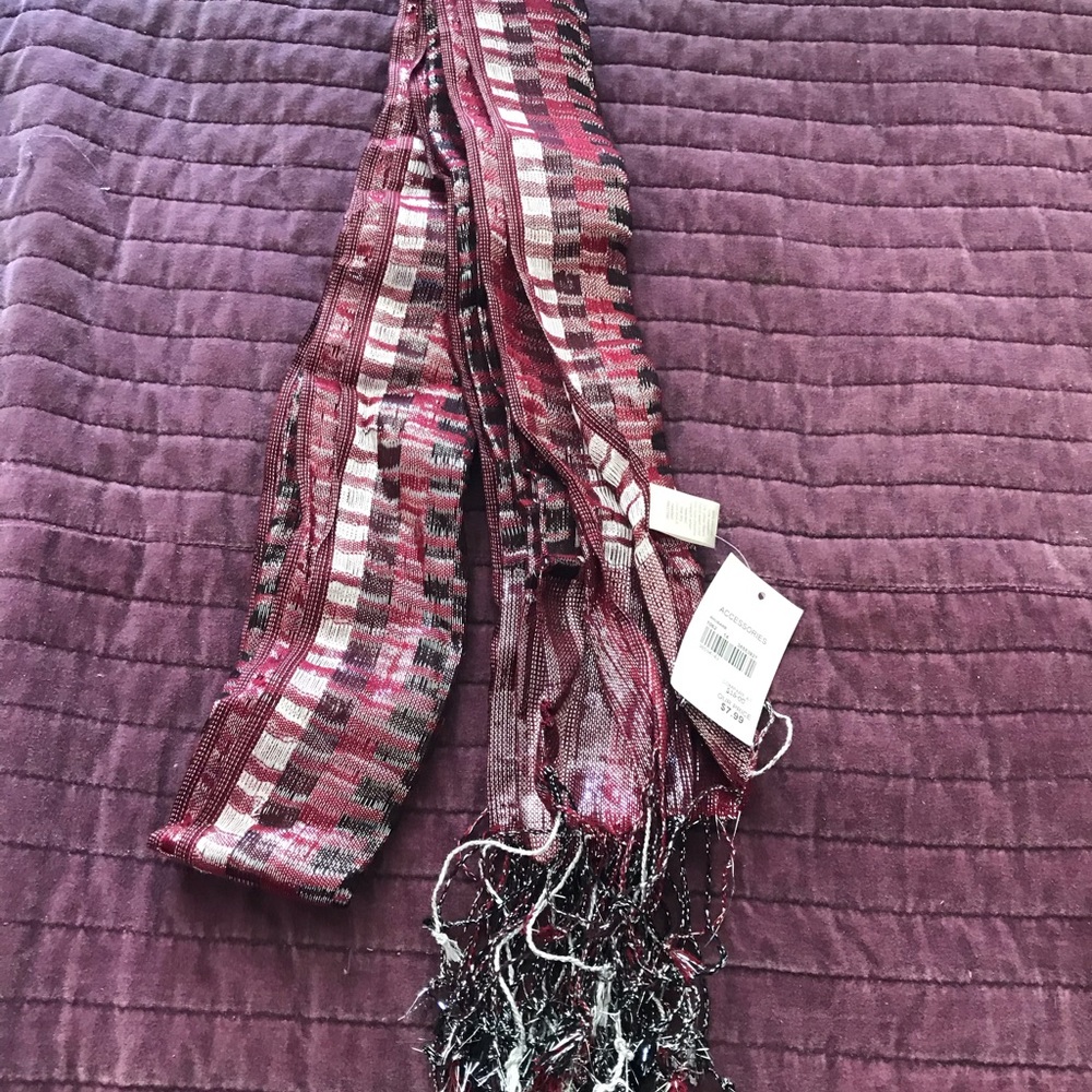 Brand new scarf